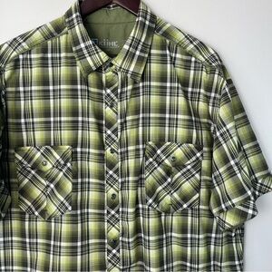 KUHL Men's XXL Green Plaid Pearl Snap ELUXUR Short Sleeve Shirt GORPCORE- FLAWED